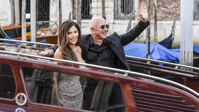 Lauren Sánchez sorprende con su estilo de recién casada antes de partir de Venecia